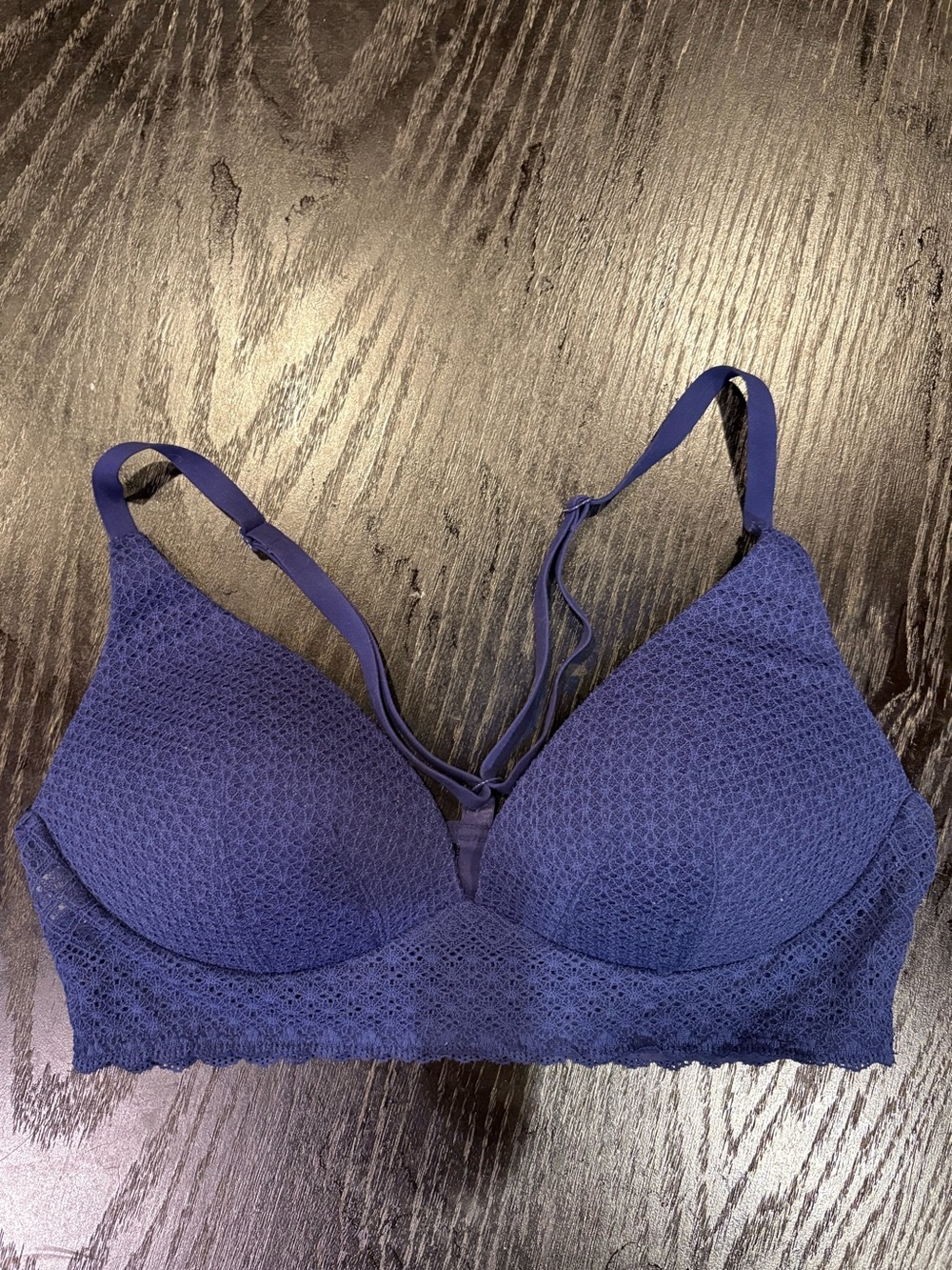 Victorias Secret Body By Victoria Lightly Lined Plunge Bra 36C